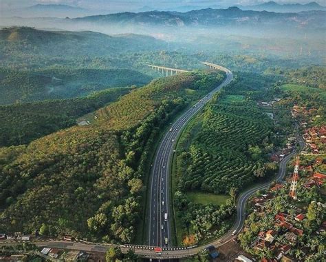 Lewati Bukit Soeharto Jalan Tol Di Kalimantan Timur Telan Biaya Rp9 55