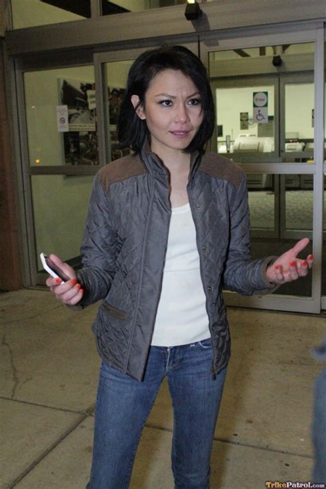 Filipina Chick Gets Ate Out Before Having Her Pussy Slammed Hard On A Bed Coedcherry