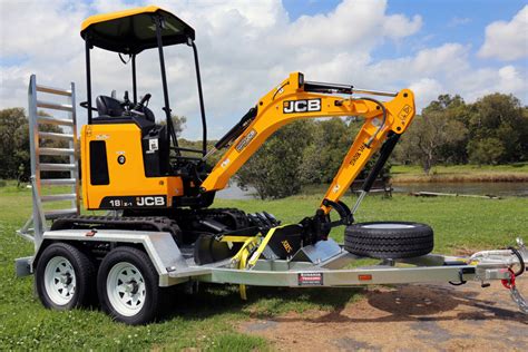 Mini Excavator On A Trailer For Under K Hunter Jcb Excavators