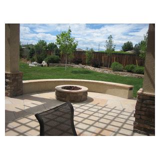 Natural Stone Patio With Outdoor Kitchen And Fire Pit Classique