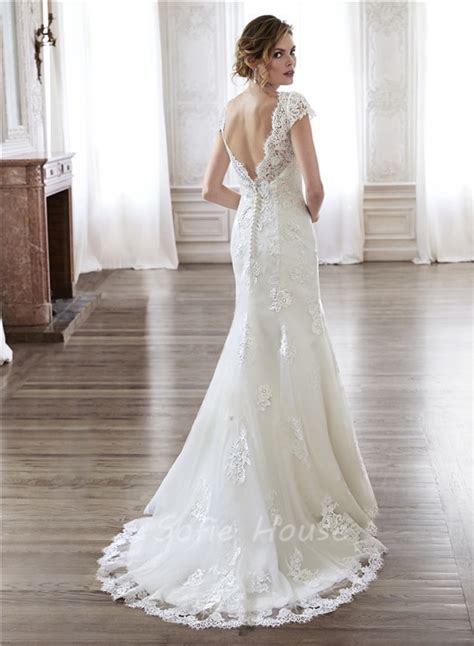 Mermaid Scalloped Neckline Open Back Vintage Lace Wedding Dress With