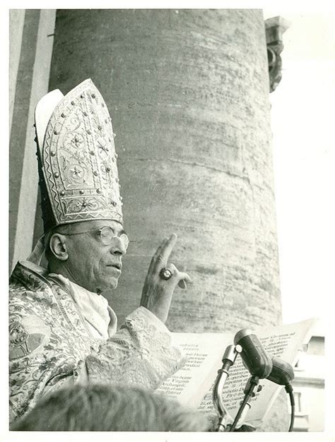 Pius XII On The Loggia Traditional Catholicism Roman Church