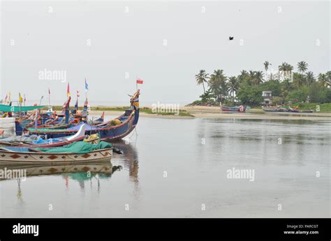 Many Crowded Fishing Boats Stock Photo Alamy