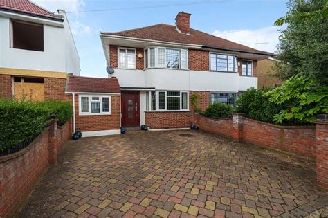 4 Bed Semi Detached House For Sale In Cannonbury Avenue Pinner