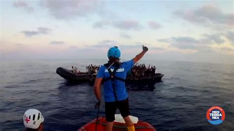 Migranti Mare Jonio Salvataggio Sul Gommone Dei Bambini Alla Deriva