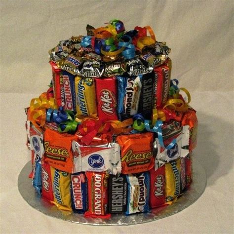 Like The Candy Bar Cake D Crazy Cakes Candy Bar Cake Candy Cakes