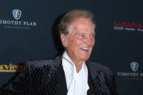 Pat Boone To Star In Golf Flick The Mulligan Movie Jesus Created The