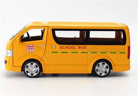 1:32 Scale Yellow Kids Diecast Toyota Hiace School Bus Toy [NB4T150] : EZBUSTOYS.COM