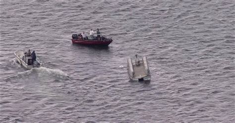 People Rescued From Capsized Boat In Chatfield Reservoir Cbs Colorado