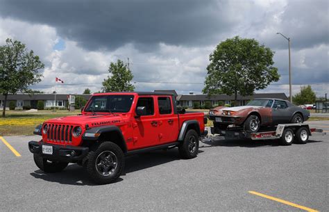 Towing With The 2020 Jeep Gladiator Rubicon Driving