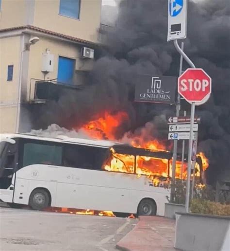 Scontri Tra Ultras Di Casertana E Paganese Il Pullman Dei Tifosi