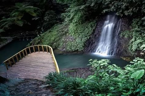 Curug Cipeuteuy Menikmati Keindahan Wisata Alam Di Majalengka Urban