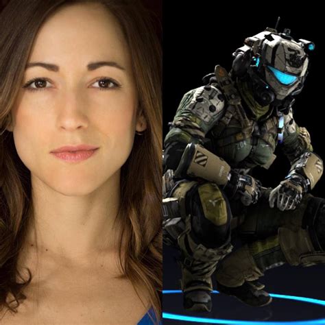 Another angle of the female Pulse blade pilot : r/titanfall