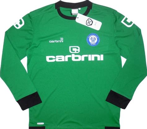 Rochdale 2010-11 GK Kit