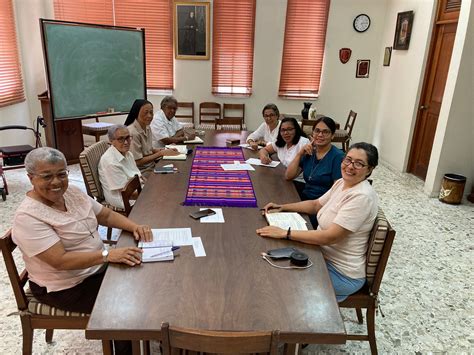 EN CAMINO ANIMADAS POR LA FRATERNIDAD Carmelitas Teresas de San José