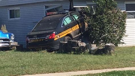 Deputys Cruiser Smashes Into Home After Southwest Columbus Crash