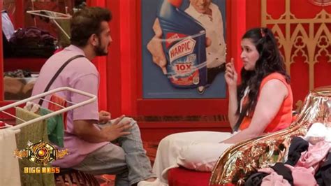 Bigg Boss 17 WKV Bhabhi Word Se Mannara Ko Hui Problem Munawar Se