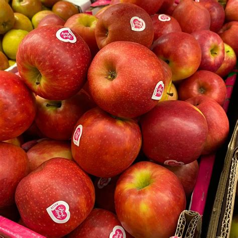 Pink Lady Apple - Woodbridge Greengrocers