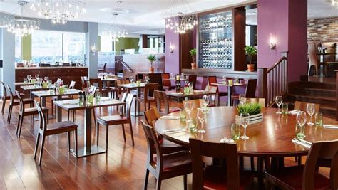 Cardiff Marriott Hotel • A sophisticated hotel experience • Visit Cardiff