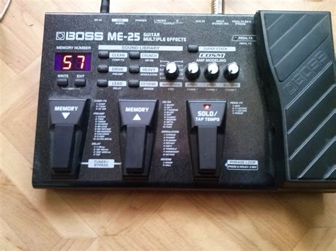 Photo Boss ME-25 : Boss ME-25 Guitar Multiple Effects (#797100 ...