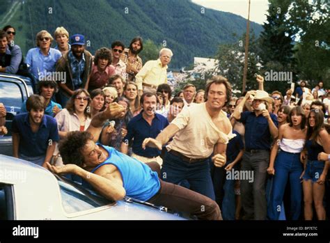 WILLIAM SMITH & CLINT EASTWOOD ANY WHICH WAY YOU CAN (1980 Stock Photo ...