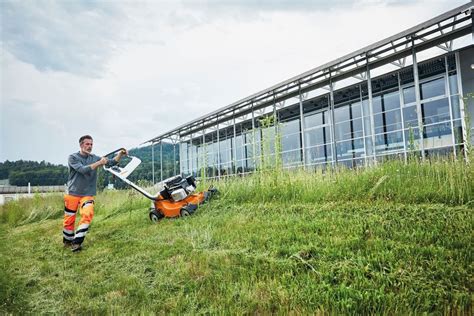 Der Stihl Benzin Rasenm Her Rm Gc Verbindet Leistung Robustheit