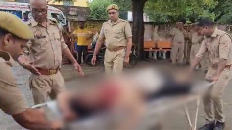 Deoria Killings Locals Sp Workers Resist One Sided Action Police