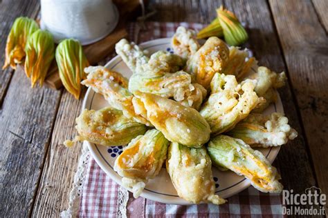 Fiori Di Zucca Ripieni Fritti Con Cuore Filante La Ricetta Facile