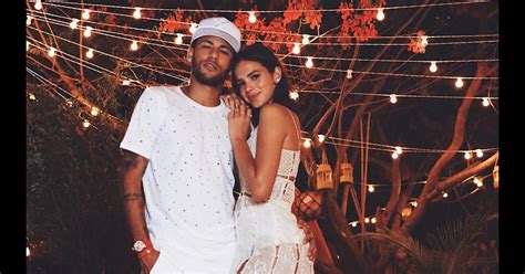 Bruna Marquezine Celebra Apoio Do Namorado Neymar Na Carreira