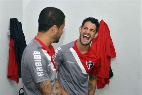 Bastidores de Ponte Preta x São Paulo SPFC