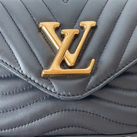 Shop authentic Louis Vuitton New Wave Multi Pochette at revogue for