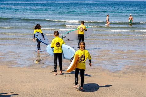 La Mejor Playa Para Aprender A Surfear En Viana Do Castelo