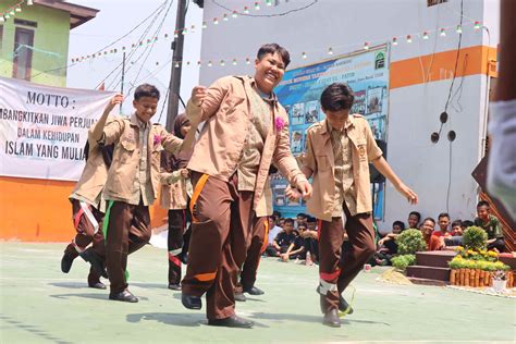 Apel Tahunan Pekan Perkenalan Khutbatul Arsy Di Ezzat Pondok