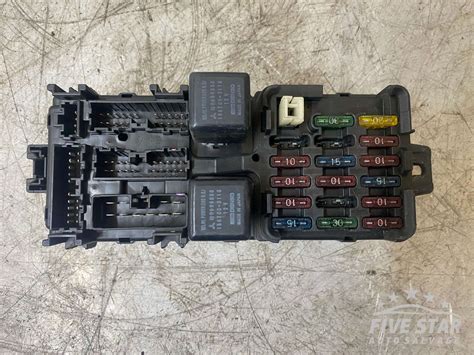 1994 Mitsubishi Fto 20 Petrol 94 01 Fuse Relay Box Fusebox Unit