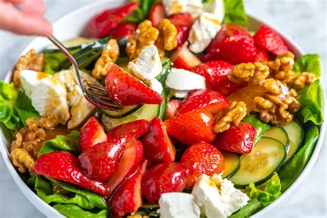 Dinner Worthy Balsamic Strawberry Salad Kif