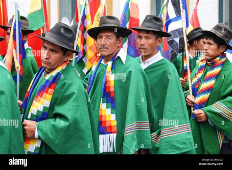 Traditional Bolivian Men Stock Photos & Traditional Bolivian Men Stock Images - Alamy