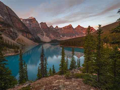 Moraine Lake Mountains Reflections Sunrsie Banff National Flickr