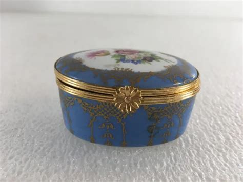 Boite Pilules Porcelaine De Limoges Sa D Cor De Fleurs Peintes La