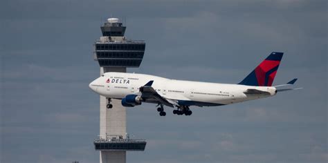 Delta Passenger Assaulted Flight Attendant Air Marshal Police