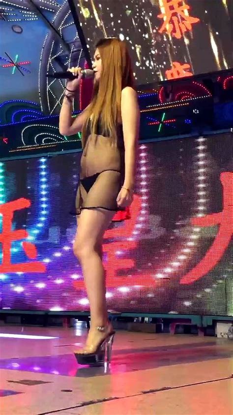 Watch 年輕小少婦歌舞秀 小涵2 內衣 Show 人妻 中国 脫衣舞 性感 Porn SpankBang