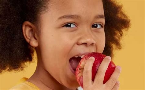 Alimentos ultraprocessados serão proibidos na merenda escolar do Rio