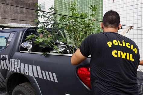 Pol Cia Civil Desarticula Laborat Rio De Refino De Drogas E Descobre