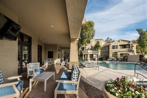 Gilbert, AZ Apartments w/ a Pool, Gym, Garages & Walk-in Closets