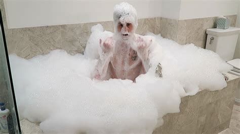 Naked Bubble Bath Primery Game