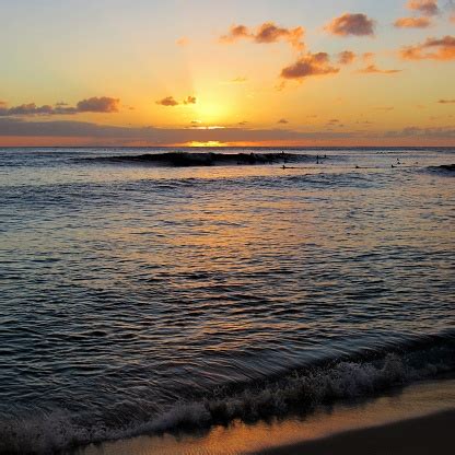 Makaha Beach Park And Sunset At Makaha Beach Park Waianae Oahu Hawaii ...