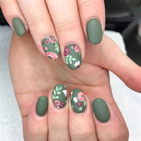 Simple Spring Nail Design Ideas That Are Looks Pretty Flower