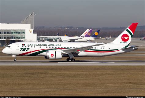 S Ajt Biman Bangladesh Airlines Boeing Dreamliner Photo By