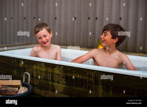 Outdoor Bath Hi Res Stock Photography And Images Alamy