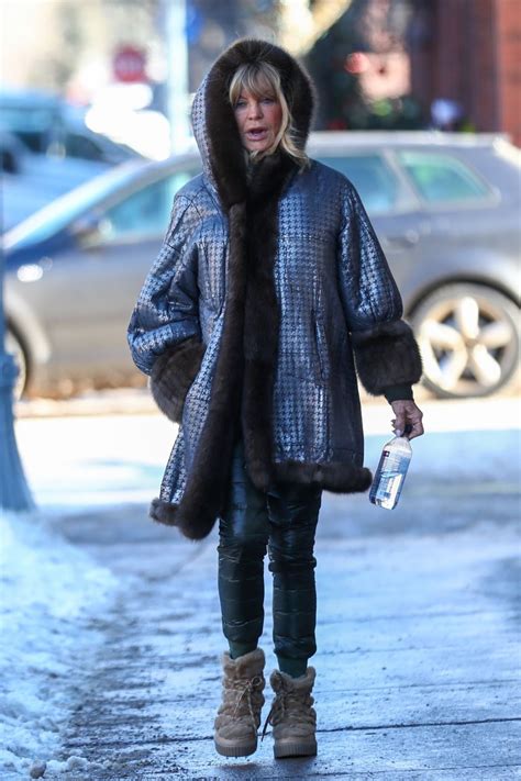 Goldie Hawn in Stylish Winterwear in Downtown Aspen 12/22/2022 • CelebMafia