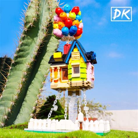 "Up" Movie Flying House With Balloons DK 7025 - My Building Blocks Shop